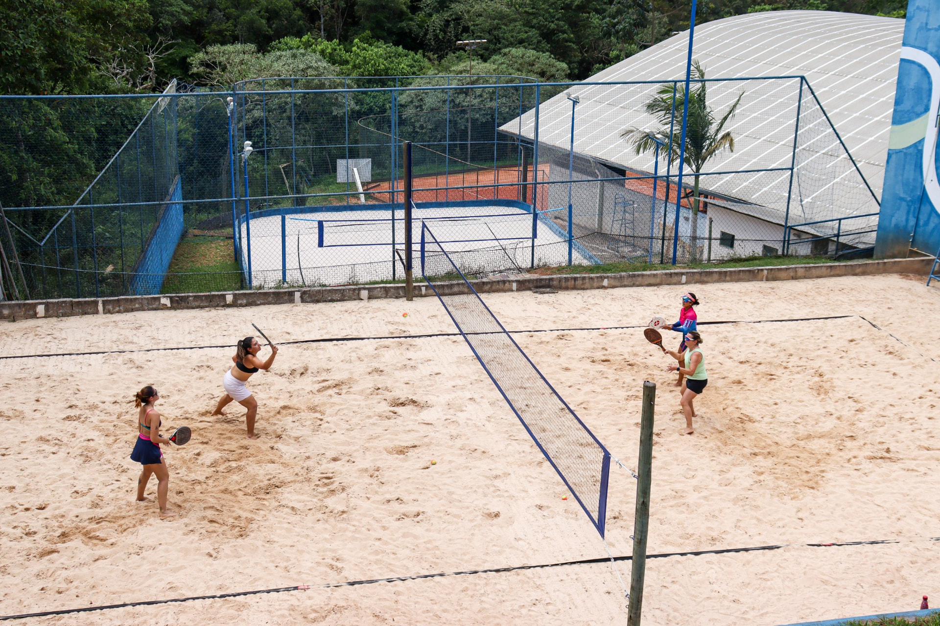 Quadras de areia do Oeste Clube — foto 1