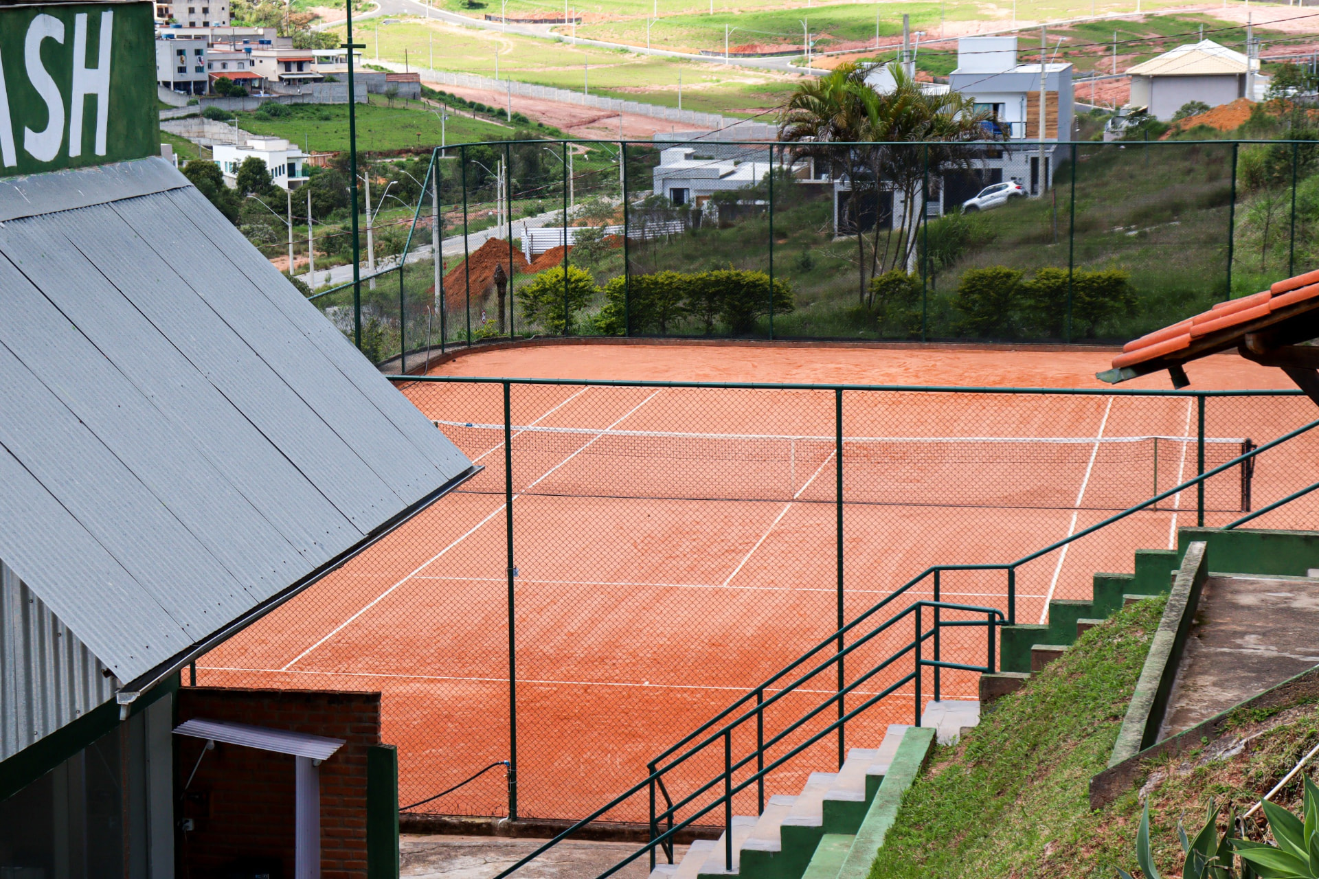 Vista das quadras de tênis do Oeste Clube